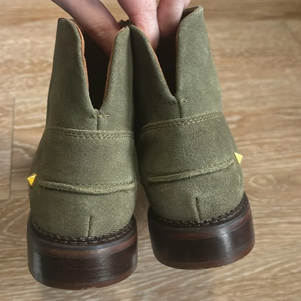 Franco Sarto olive green suede ‘hero’ ankle boots, 7.5